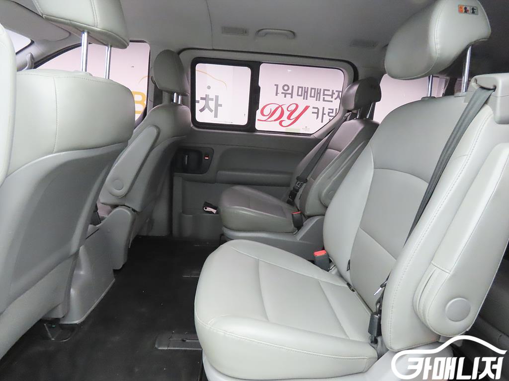 Hyundai Starex The New Grand Starex 2WD Urban 9-Seater thumbnail 6
