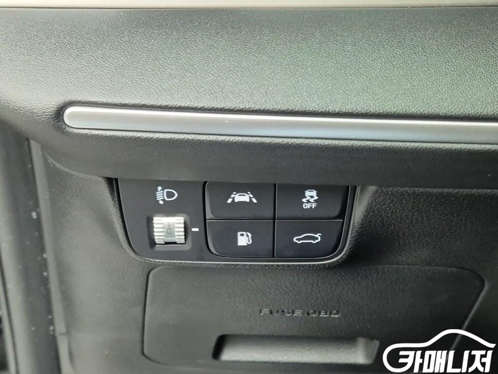 Hyundai Grandeur The New Grandeur IG Hybrid Premium thumbnail 9