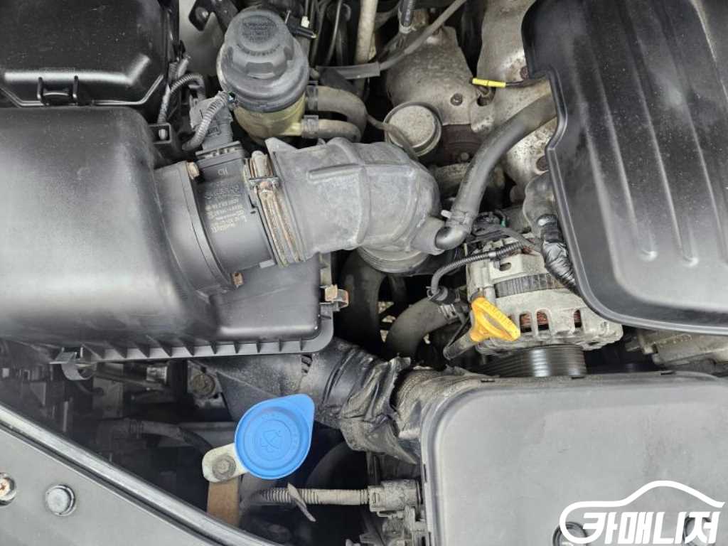 Hyundai Starex Grand Starex Van 3-Seater thumbnail 18