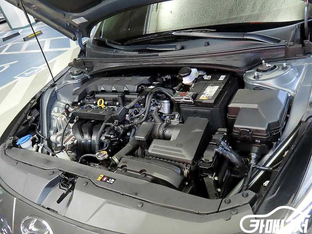 Hyundai Avante 1.6 Inspiration thumbnail 19