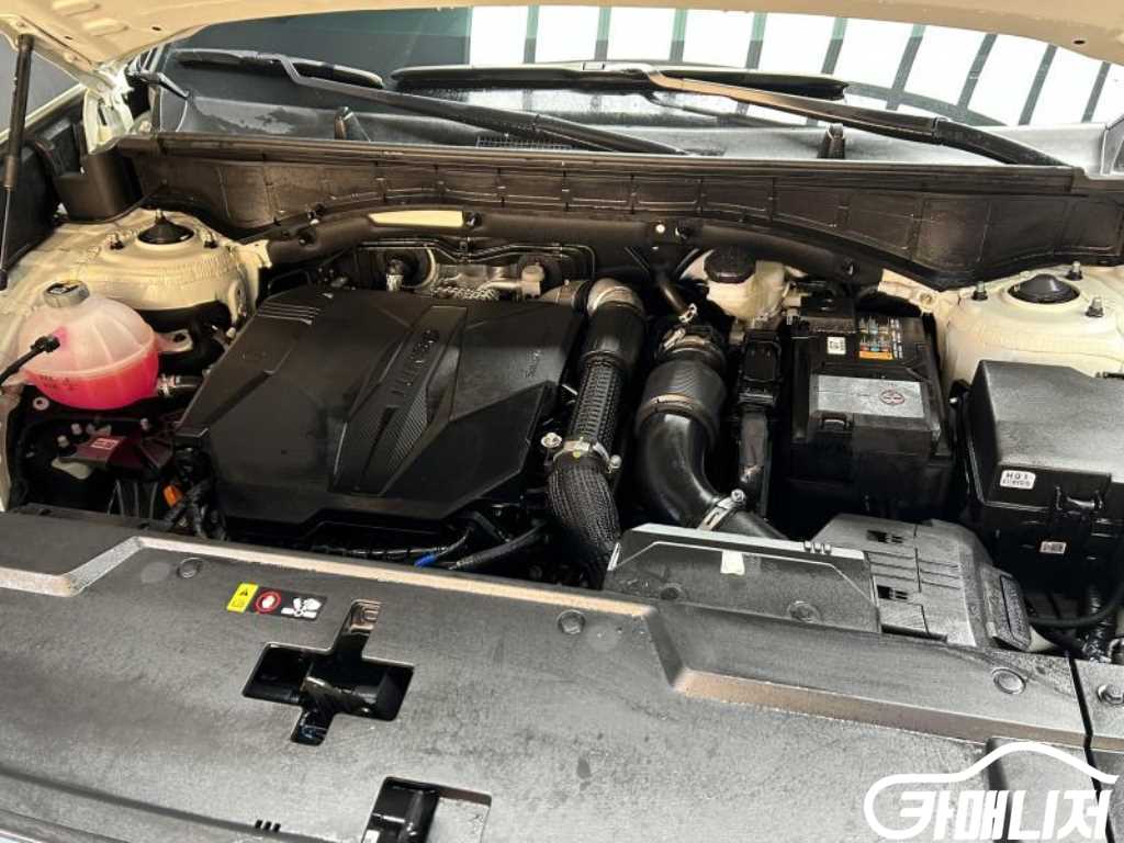 Hyundai Santa Fe Santa Fe MX5 Gasoline 2.5T 4WD Prestige thumbnail 16