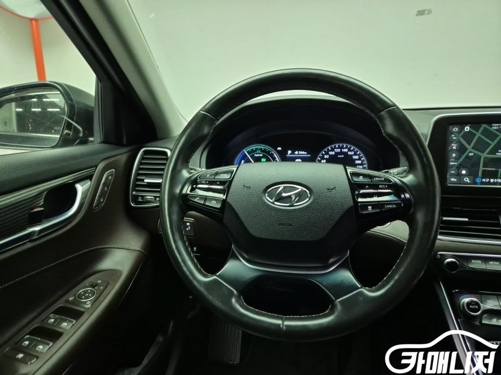 Hyundai Grandeur Grandeur IG Hybrid Exclusive thumbnail 9