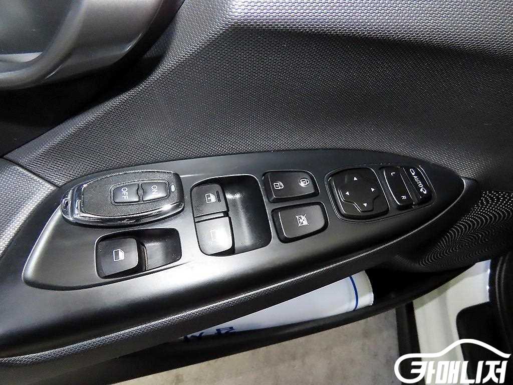 Hyundai Veloster 1.6 Turbo Sport thumbnail 13