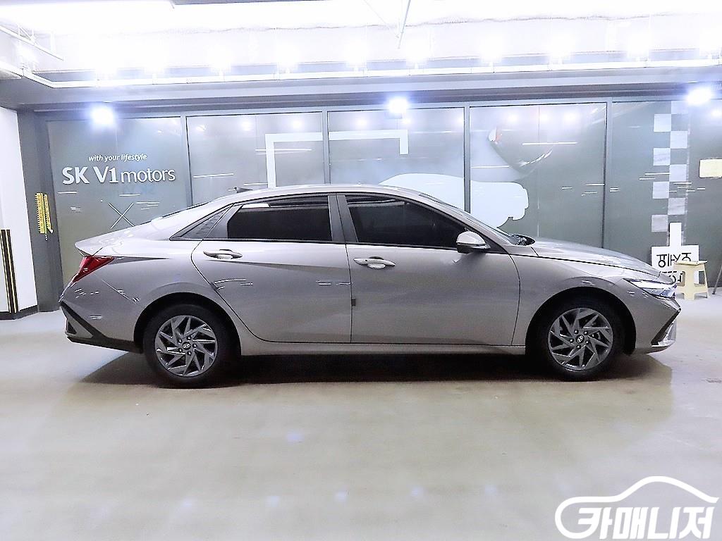 Hyundai Avante The New Avante 1.6 Gasoline thumbnail 3