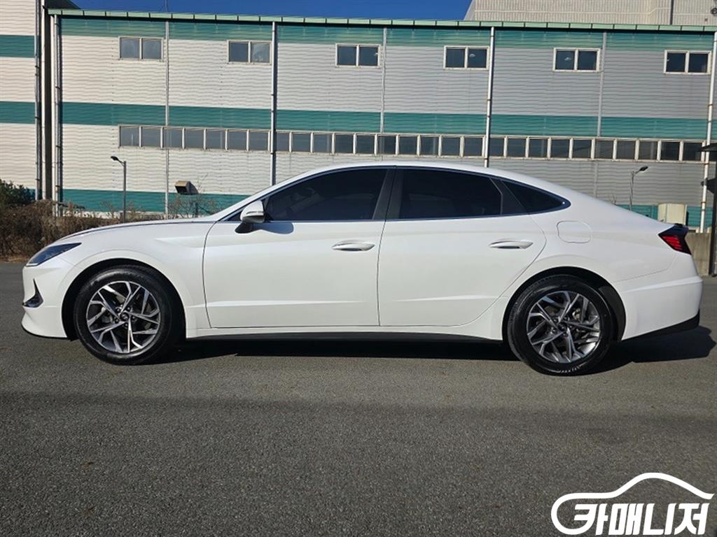 Hyundai Sonata 2.0 Premium thumbnail 19