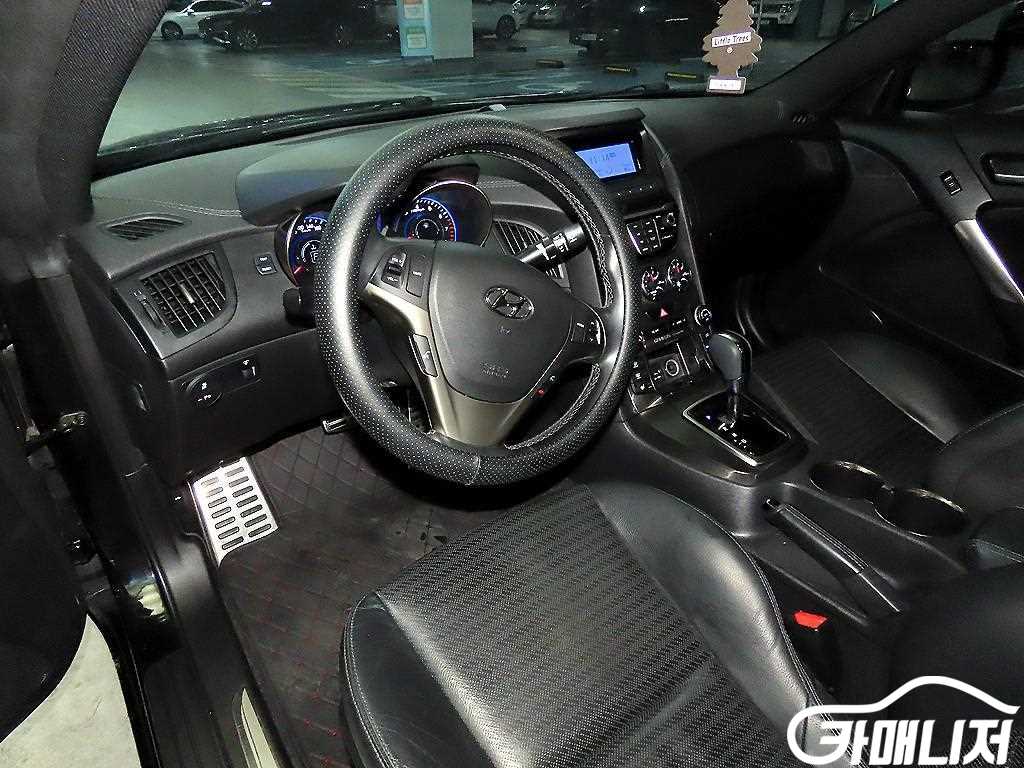 Hyundai Genesis The New Genesis Coupe 200 thumbnail 10