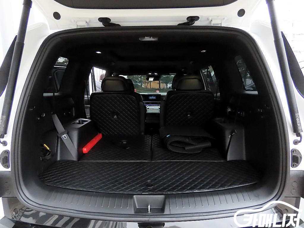 Hyundai Santa Fe Santa Fe Hybrid MX5 1.6T 4WD Calligraphy thumbnail 16