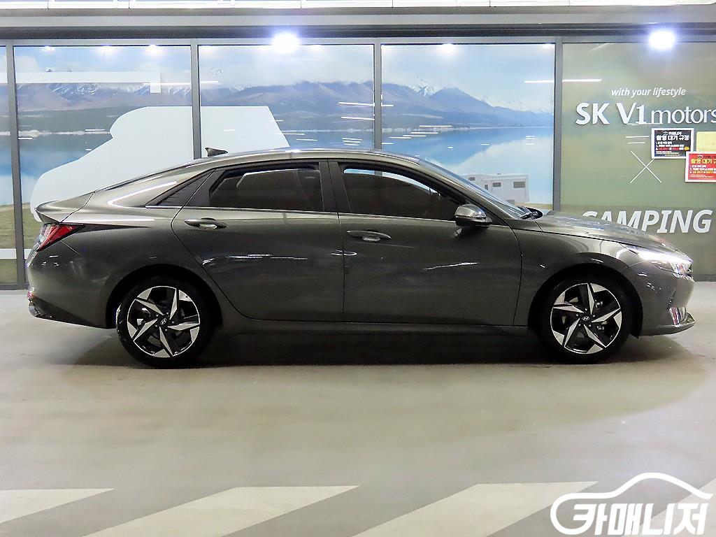 Hyundai Avante 1.6 Inspiration thumbnail 3