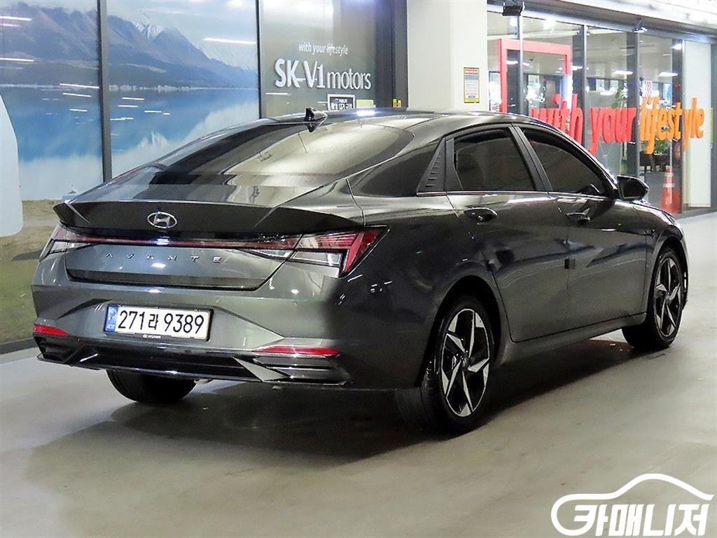 Hyundai Avante 1.6 Inspiration thumbnail 4