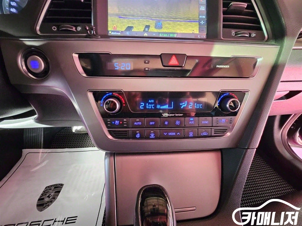 Hyundai Sonata 2.0 Premium thumbnail 10