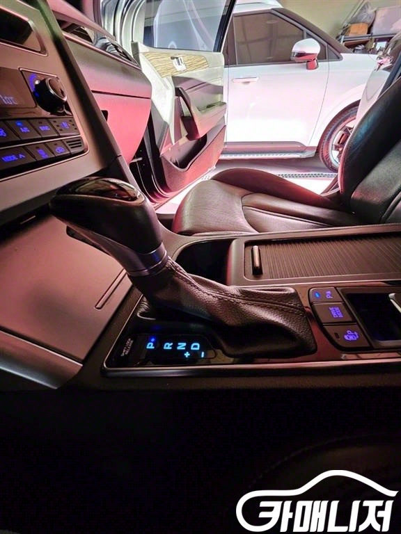 Hyundai Sonata 2.0 Premium thumbnail 11