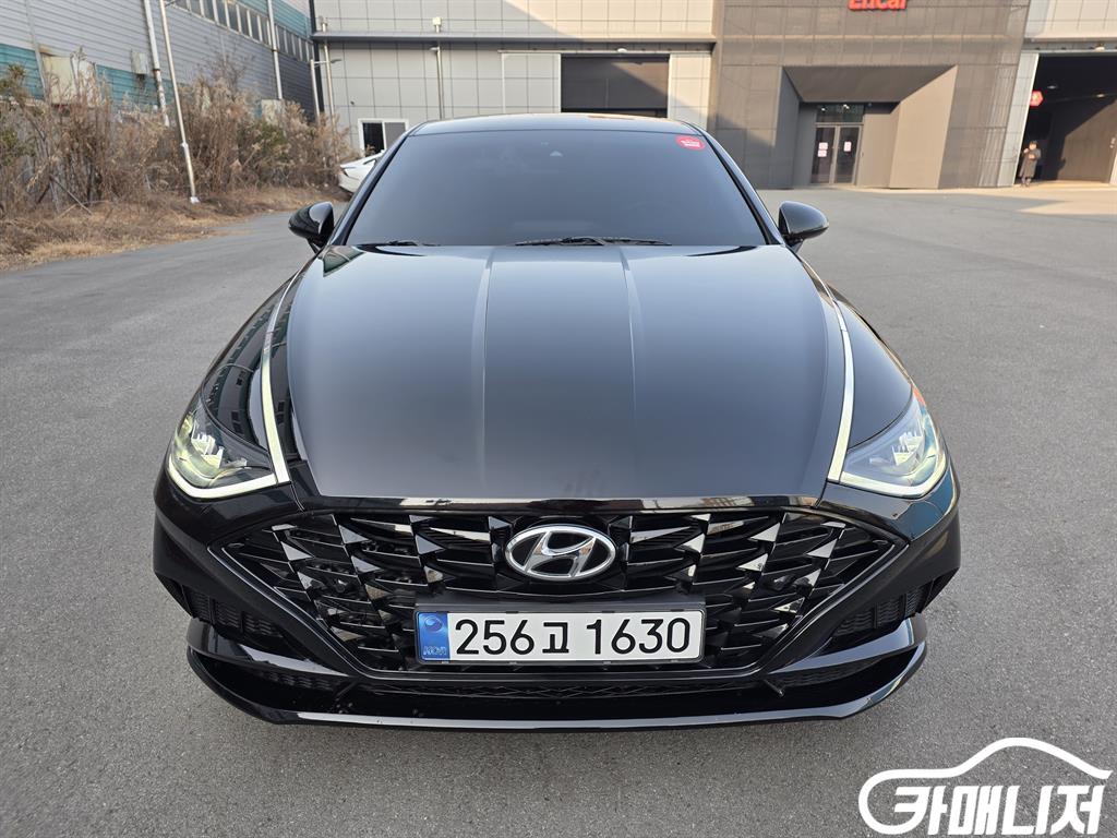 Hyundai Sonata 2.0 Premium Peulreoseu thumbnail 2