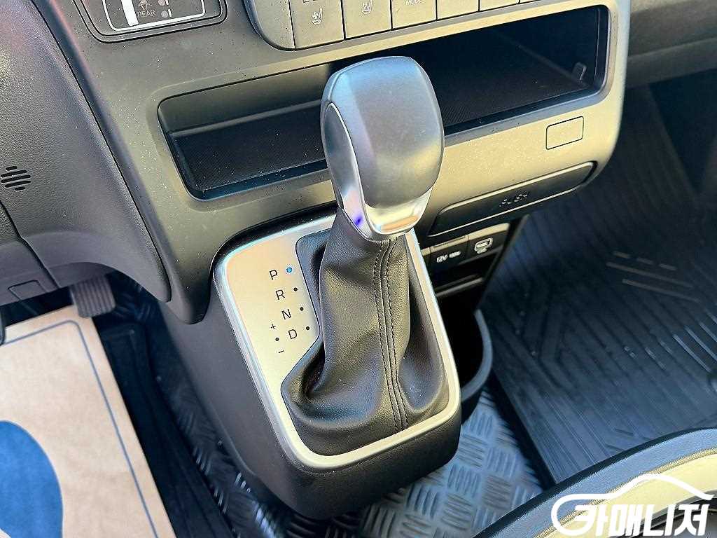 Hyundai Staria LPG Cargo Modern thumbnail 12