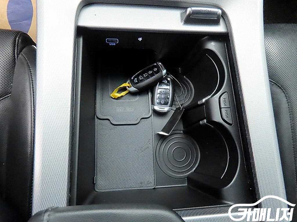 Hyundai Palisade Diesel 2.2 2WD thumbnail 12