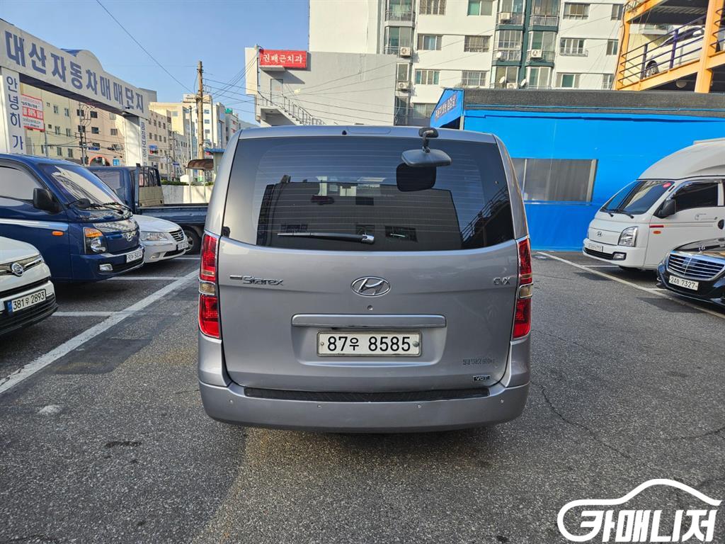 Hyundai Starex Grand Starex Van 5-Seater thumbnail 6