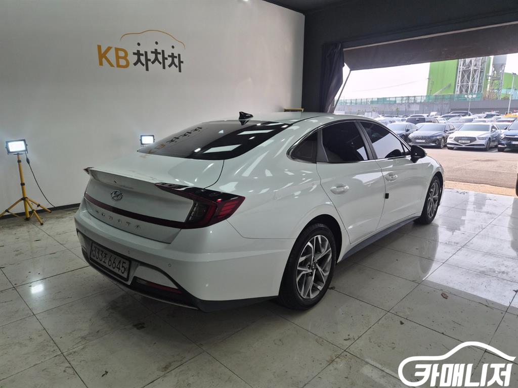 Hyundai Sonata 2.0 Premium thumbnail 4