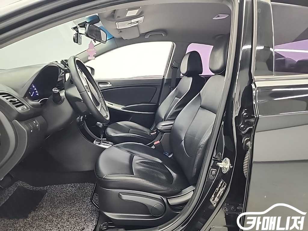 Hyundai Accent AccentFacelift 1.6GDI Top thumbnail 11