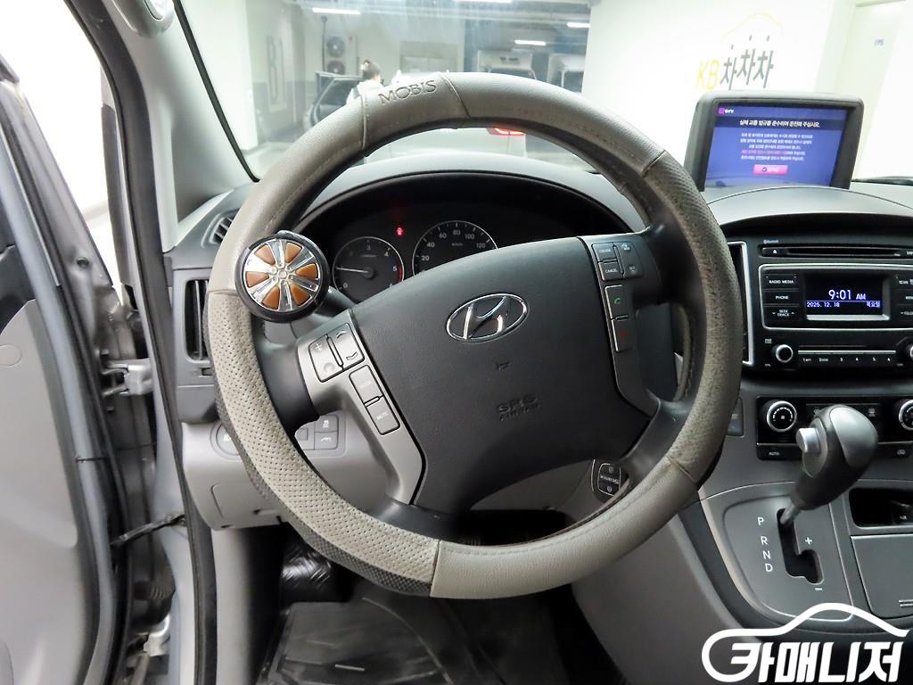 Hyundai Starex Grand Starex 11-Seater Wagon thumbnail 7