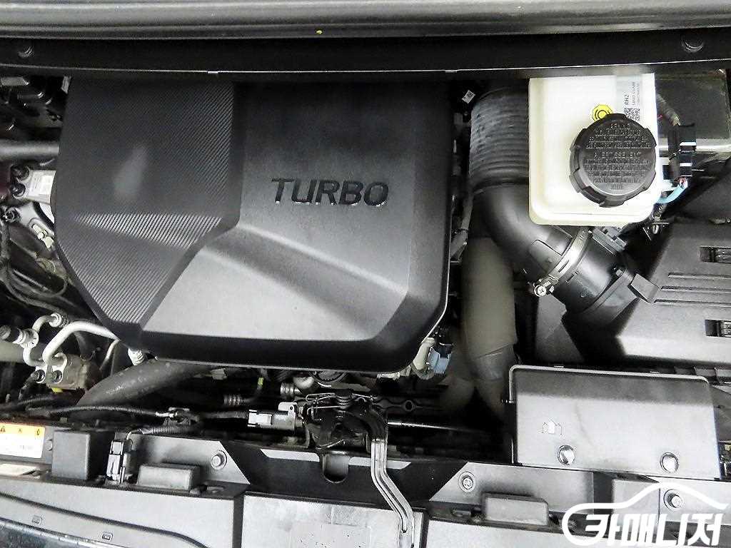 Hyundai Staria 2WD Diesel Tourer Modern thumbnail 20