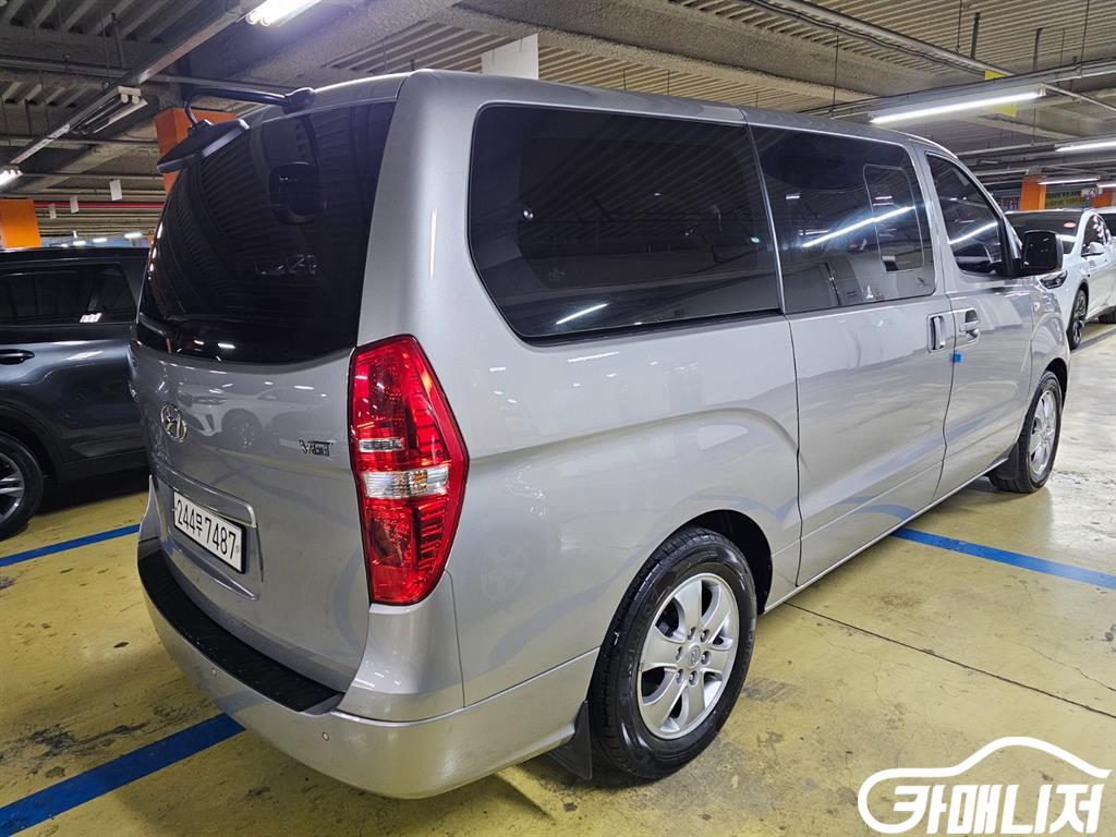 Hyundai Starex The New Grand Starex 2WD Urban 9-Seater thumbnail 6