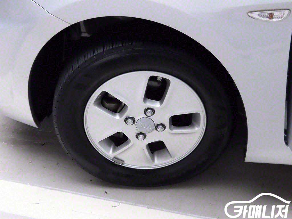 Hyundai Accent AccentFacelift 1.4VVT Smart thumbnail 16