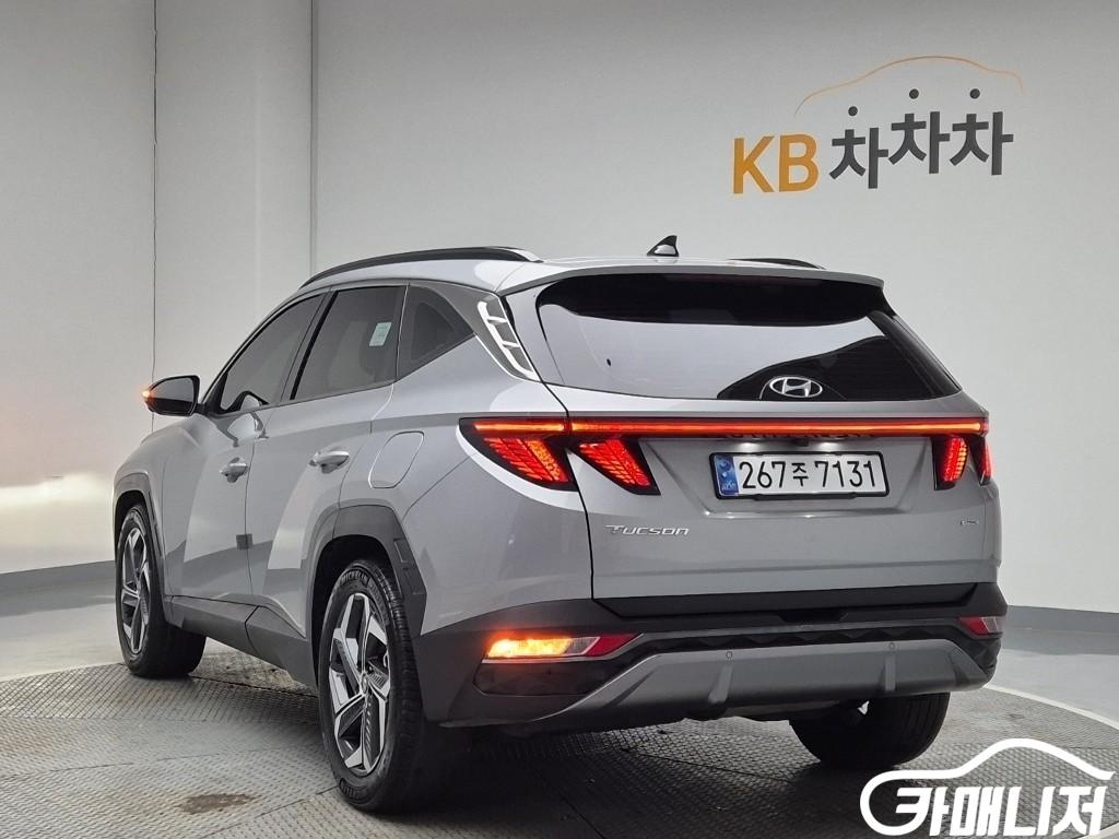 Hyundai Tucson Diesel 2.0 4WD Inspiration thumbnail 4