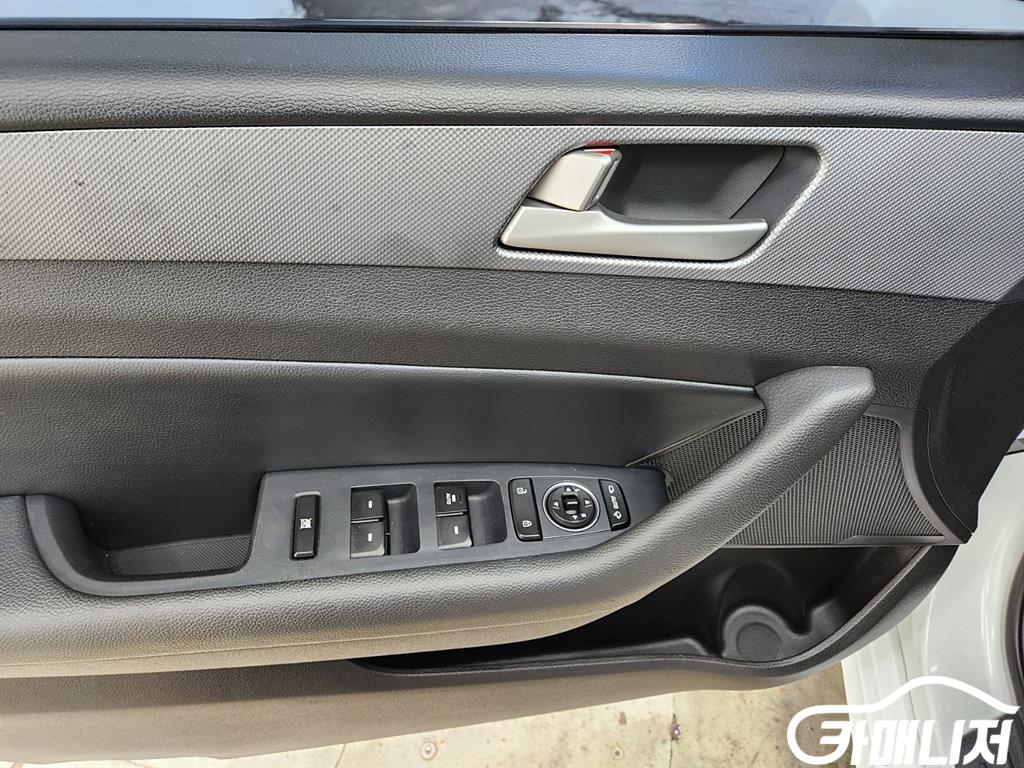 Hyundai Sonata Sonata New Rise 2.0 Smart thumbnail 16