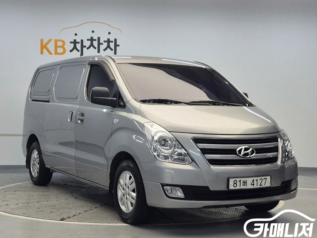 Hyundai Starex Grand Starex Van 3-Seater thumbnail 4