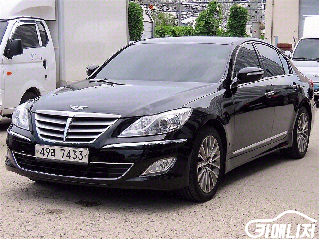 Hyundai Genesis BH330 PREMIUM thumbnail 2
