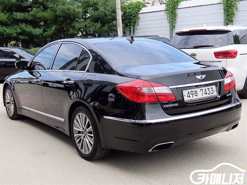 Hyundai Genesis BH330 PREMIUM thumbnail 3