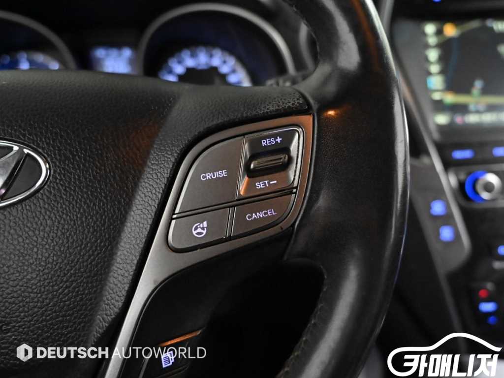 Hyundai Santa Fe Santa Fe DM Diesel 4WD 2.0 Premium thumbnail 18