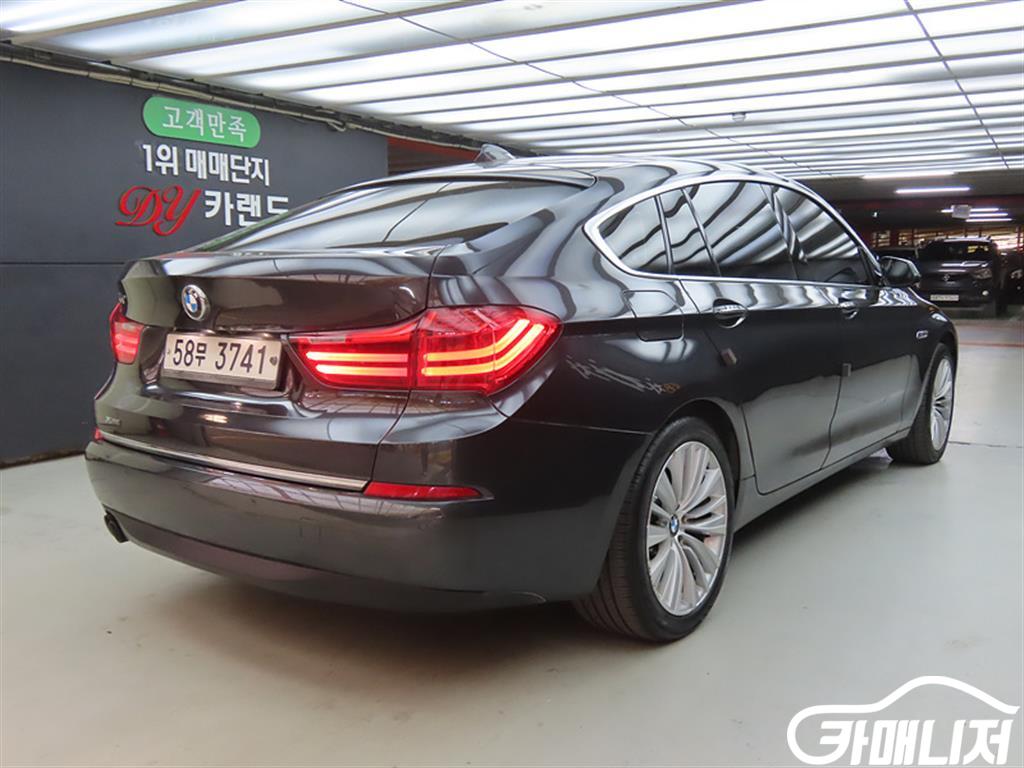 BMW Gran Turismo 5 Series GT GT 30d xDRIVE thumbnail 4