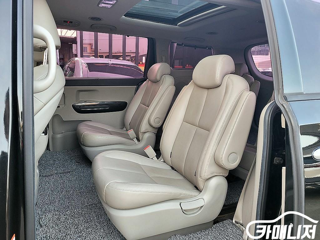 Kia Carnival The New Carnival Diesel 9-Seater Noblesse thumbnail 7