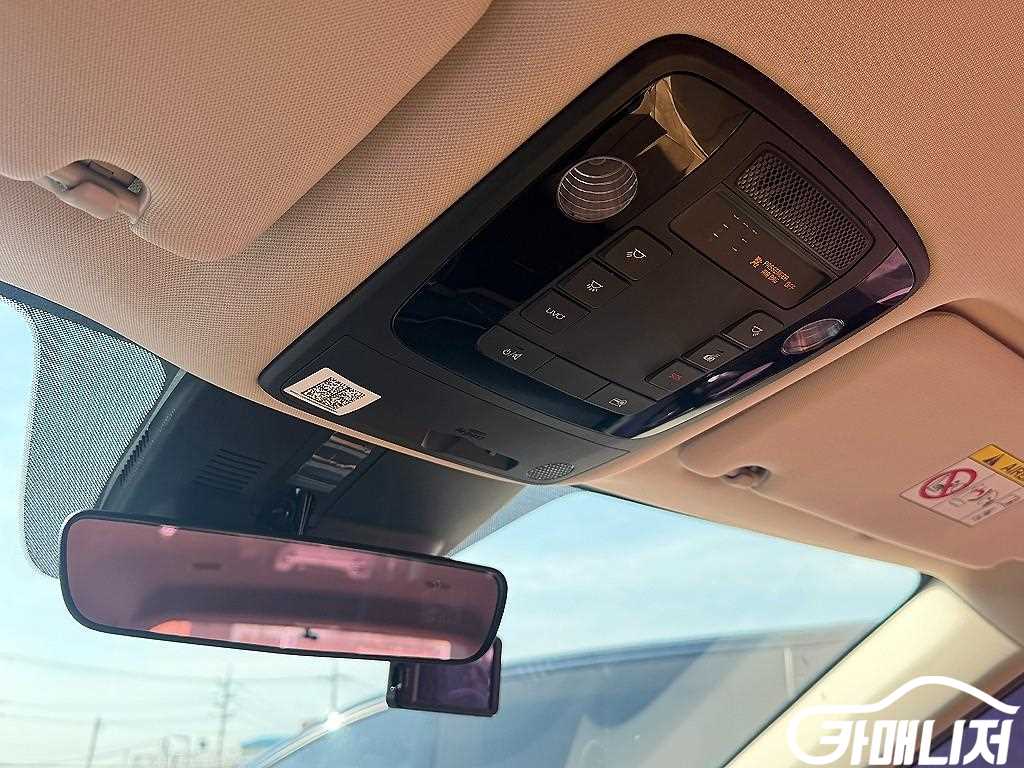 Kia Carnival Carnival 4th Gen Diesel 9-Seater Prestige thumbnail 16